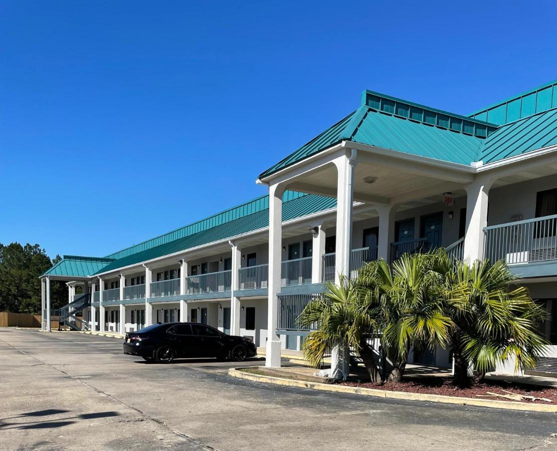 欧森斯普林斯-比洛克西华美达汽车旅馆 外观 照片